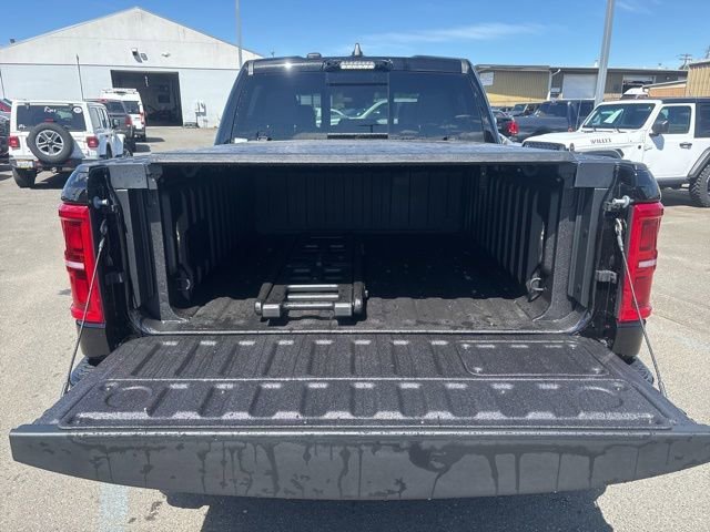 New 2026 Diamond Black Crystal Pearl-Coat Exterior Paint RAM Limited image 15