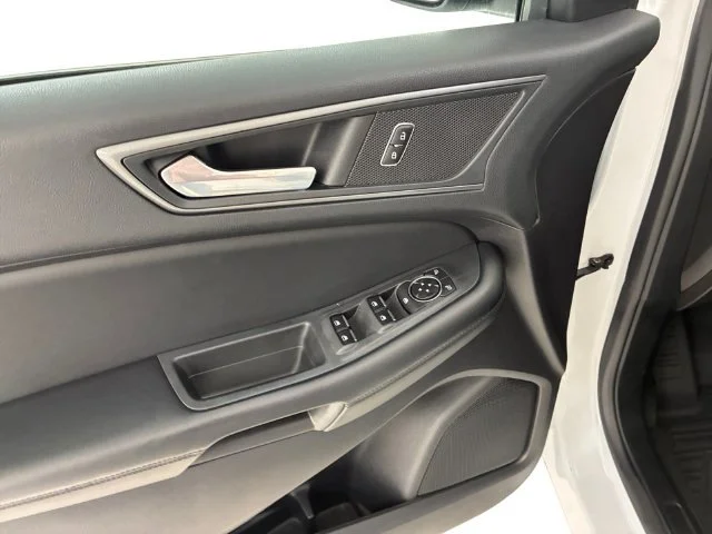 Certified Used 2022 White Ford SE image 13