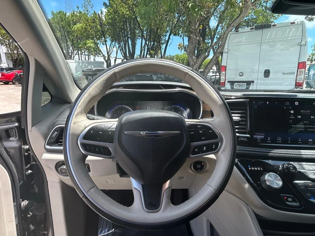 Used 2021 Gray Chrysler Limited image 19