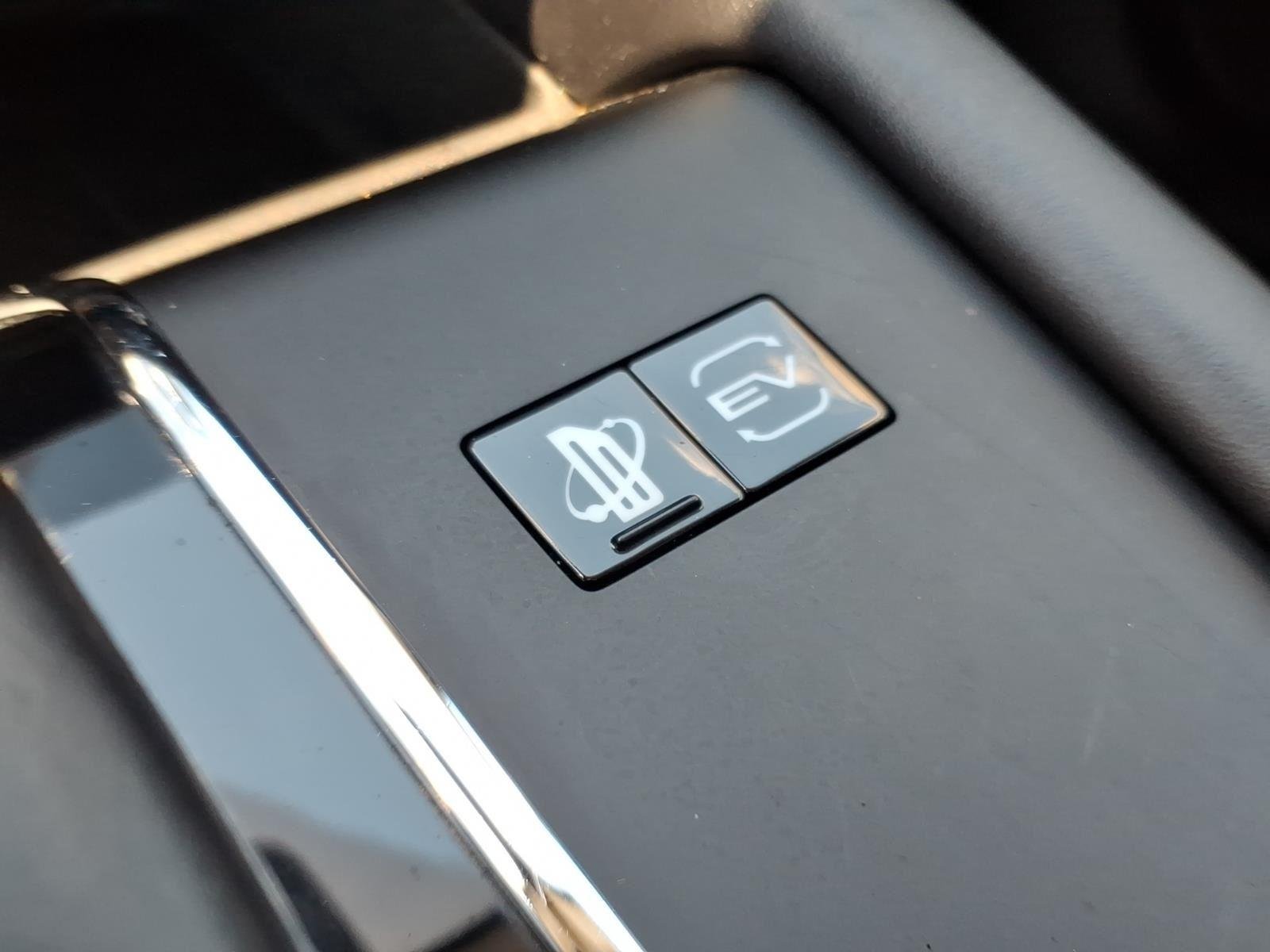 Used 2024 Alloy Silver Metallic Mitsubishi SE image 8
