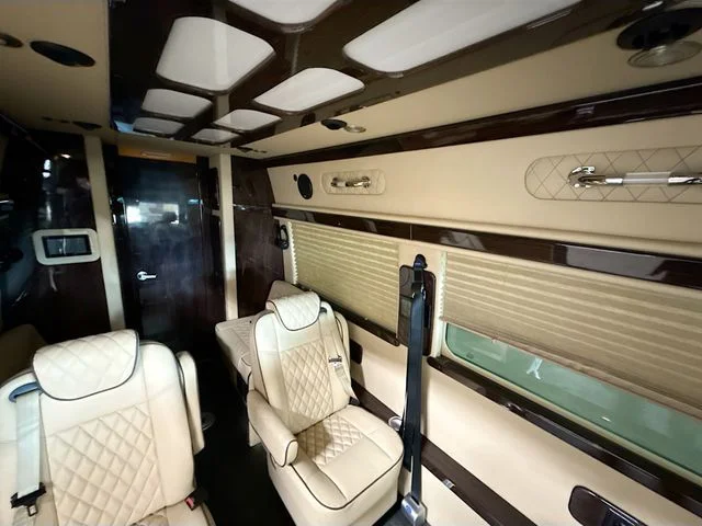 Used 2022 Black Mercedes-Benz Cargo 170 WB image 34