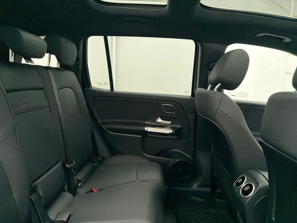 New 2026 Black Mercedes-Benz GLB 250 image 25