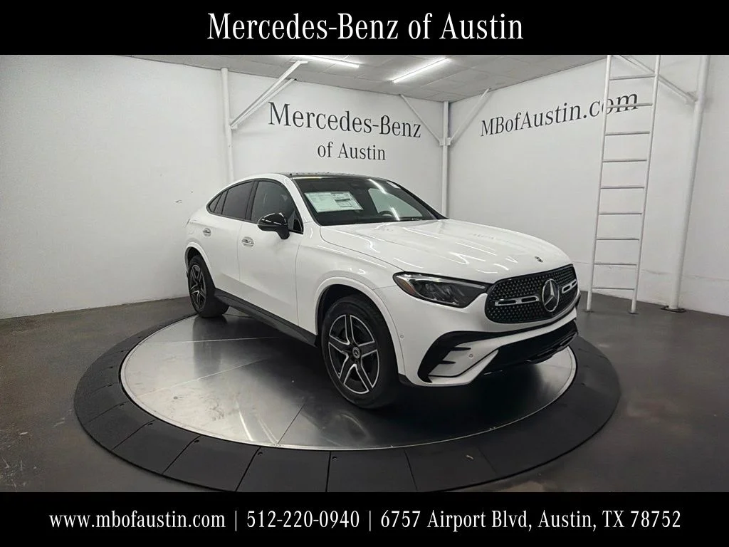 New 2027 White Mercedes-Benz GLC 300 image 1