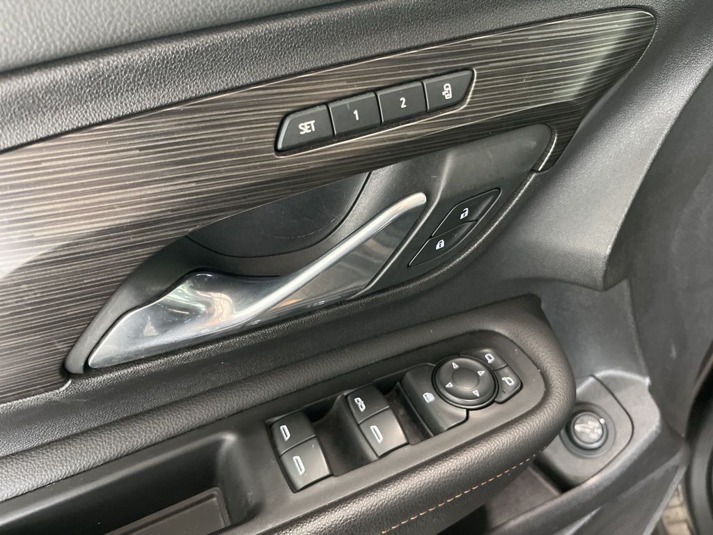 Used 2019 Gray GMC SLT image 4