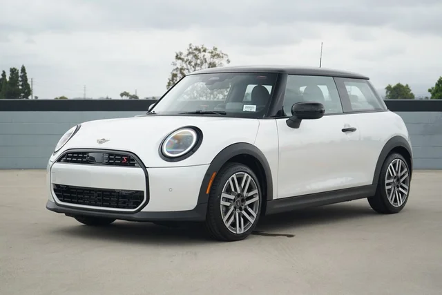 2026 MINI 2 Door Signature Plus