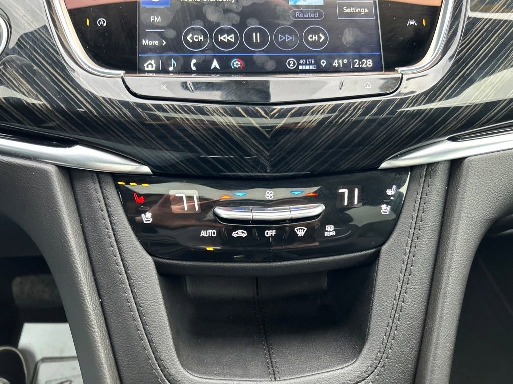 2024 Cadillac XT6 Premium Luxury - Photo 32
