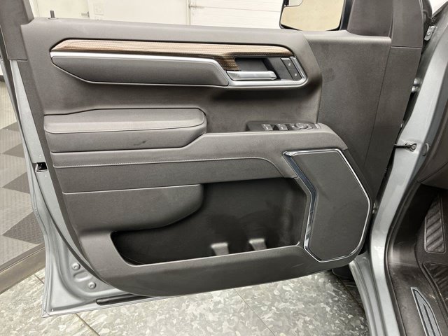 Used 2026 Sterling Gray Metallic Chevrolet LT image 8