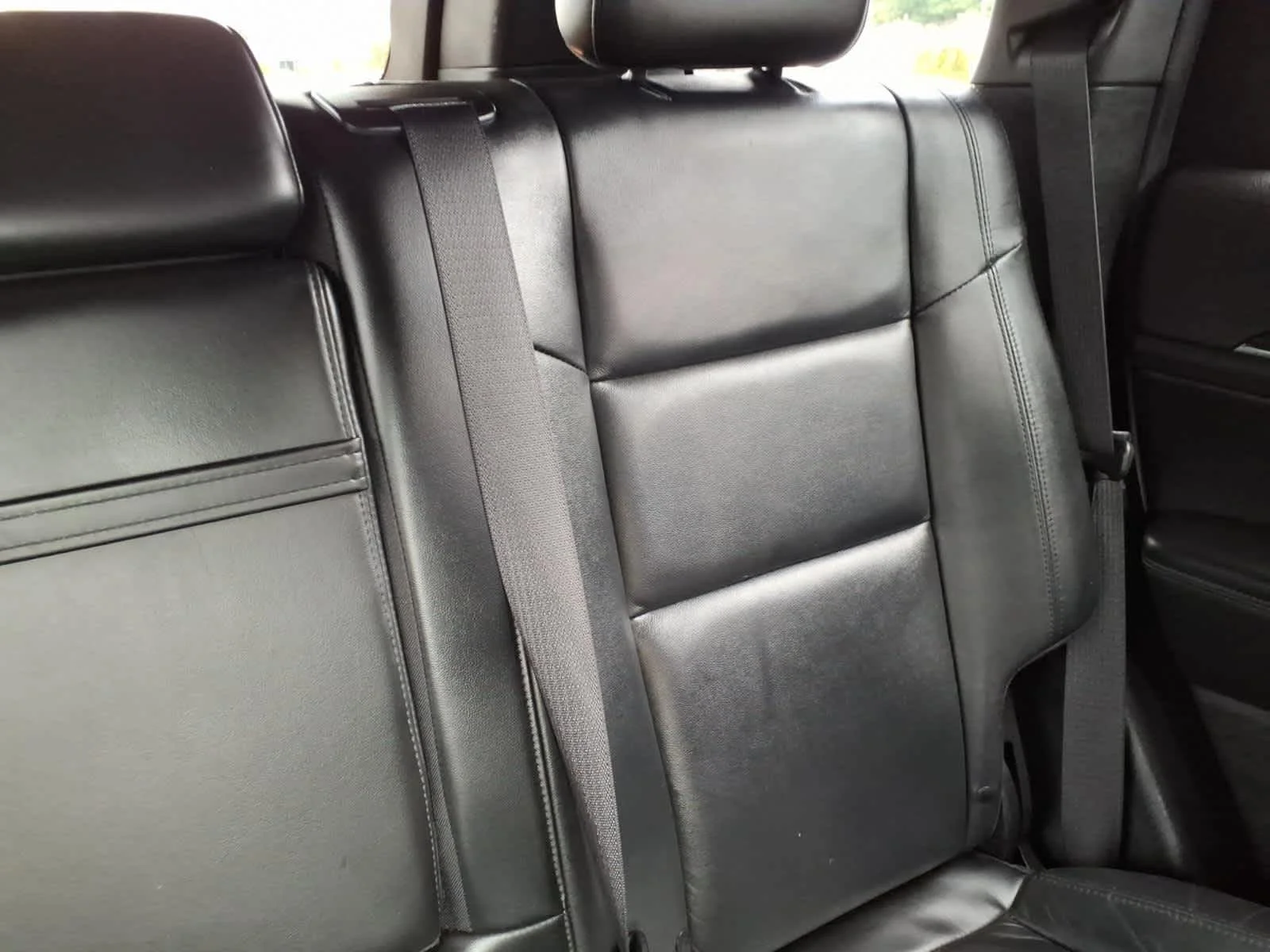 Certified Used 2020 Diamond Black Crystal Pearlcoat Jeep Limited image 20