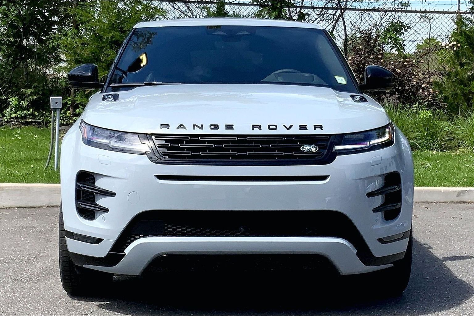 New 2026 Arroios Grey Land Rover Hoxton Edition image 3