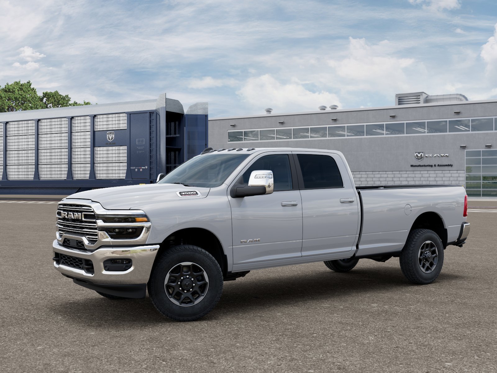 New 2026 Bright White Clear-Coat Exterior Paint RAM LARAMIE image 15