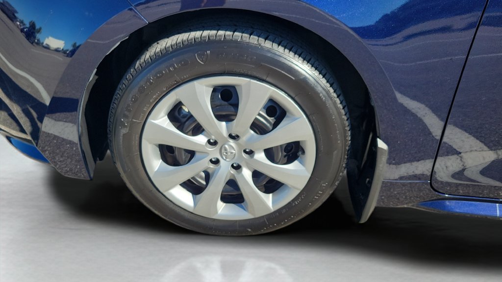 Certified Used 2025  Toyota LE image 25