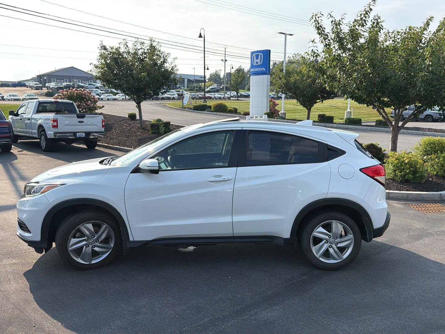 Used 2019 Platinum White Pearl Honda EX image 4
