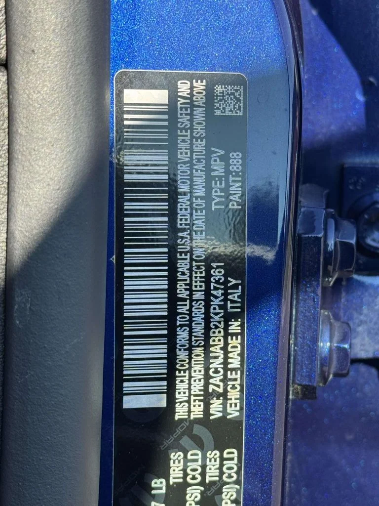Used 2019 Blue Jeep Latitude image 30