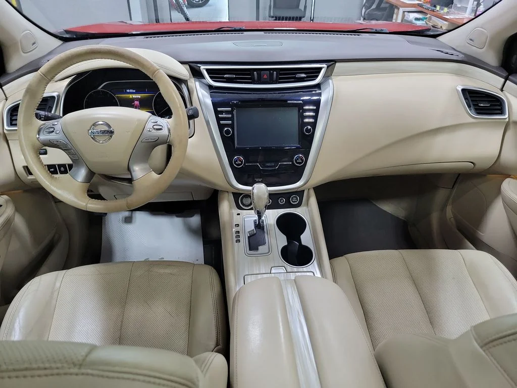 Used 2015 Red Nissan Platinum image 3