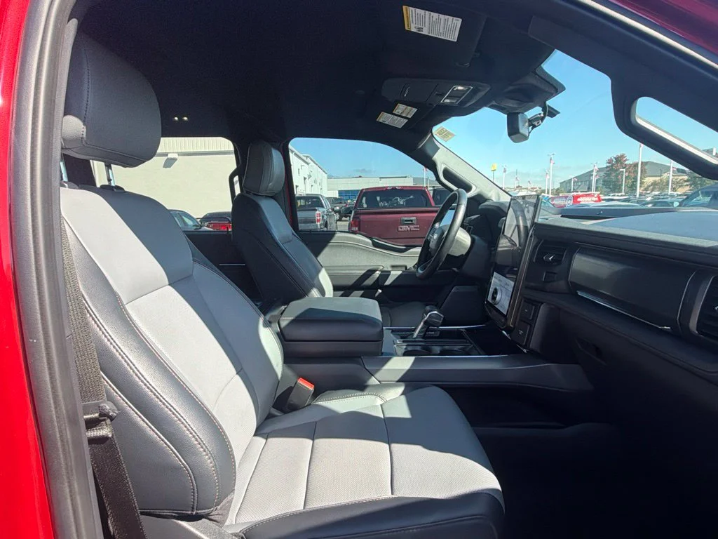 Used 2023 Red Metallic Ford Lariat image 43
