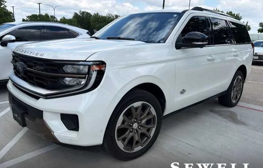 2025 Ford Expedition King Ranch 4X4's photo
