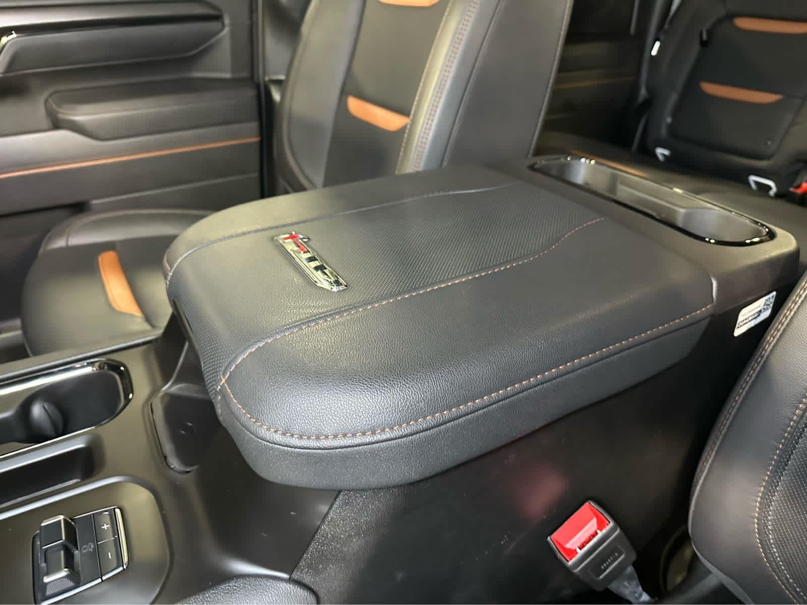 2025 GMC Sierra 3500HD AT4 - Photo 33