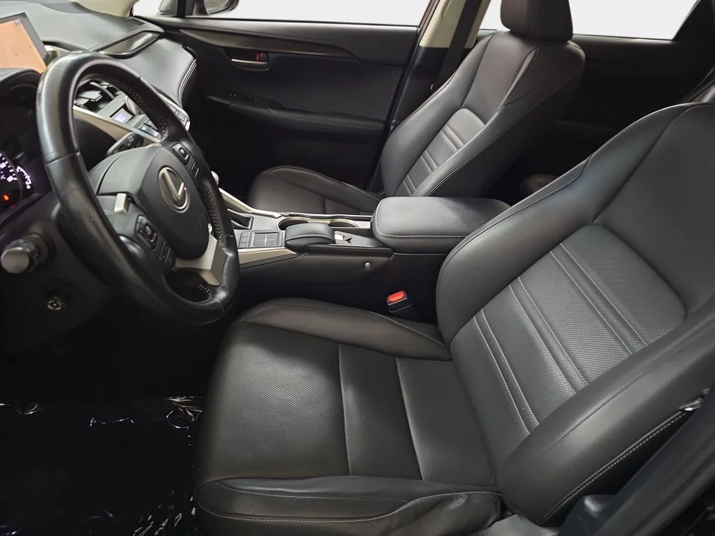 Used 2015 Obsidian Lexus 200t image 18