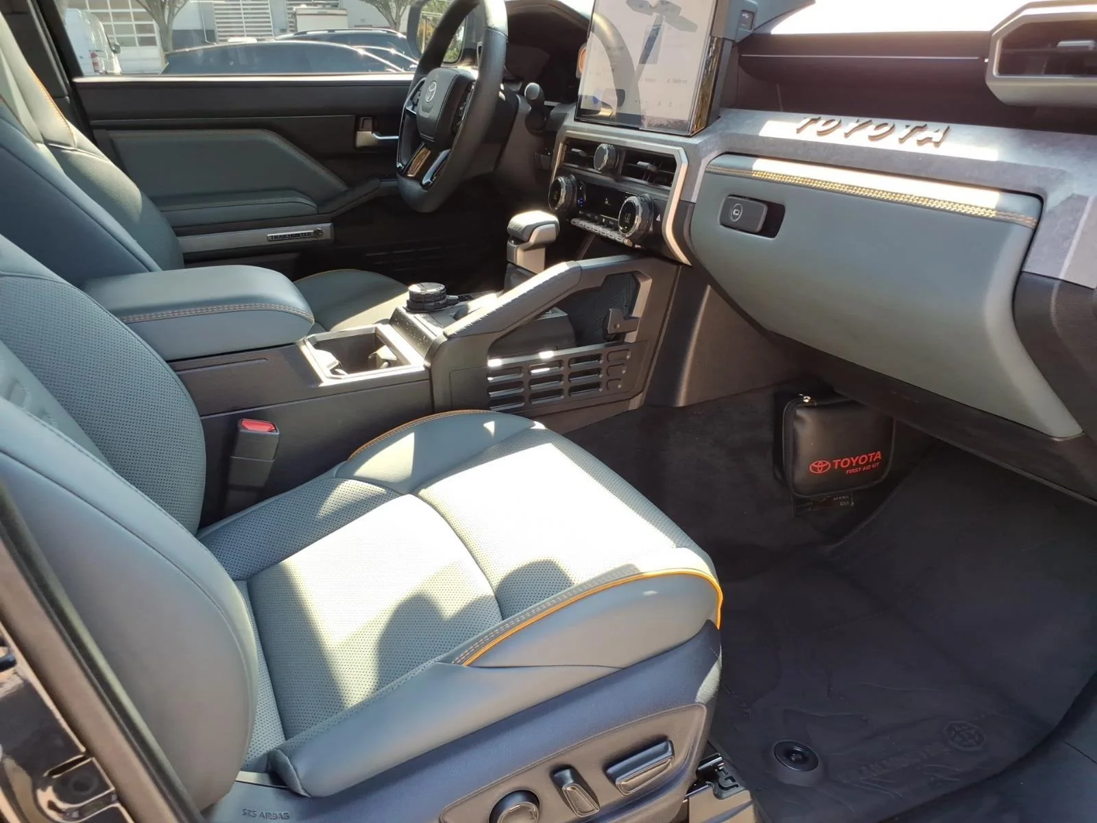 Used 2025 Black Toyota Trailhunter Hybrid image 28