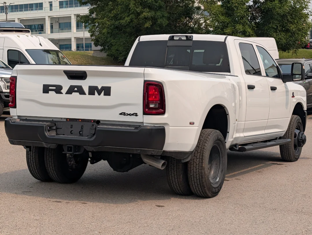 New 2026 White RAM Tradesman - - 6.7L Cummins HO Turbo Diesel - Tradesman Level 1 Pkg w/ 12 Screen - Dually & More! image 8