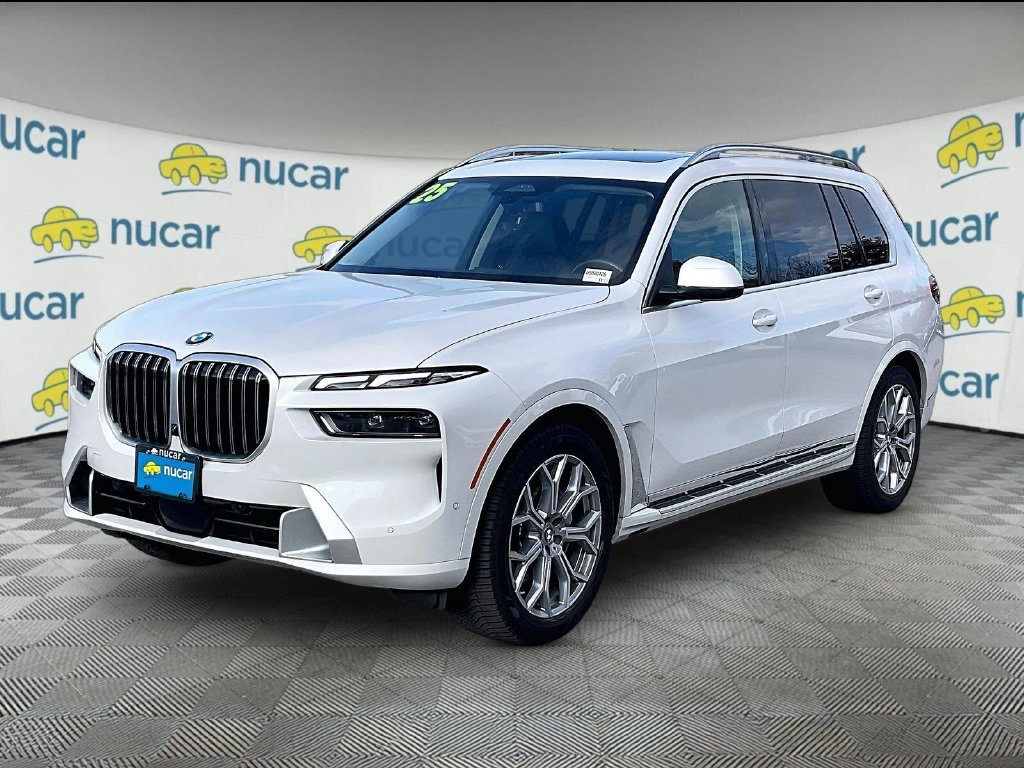 Used 2025 Alpine White BMW xDrive40i image 3