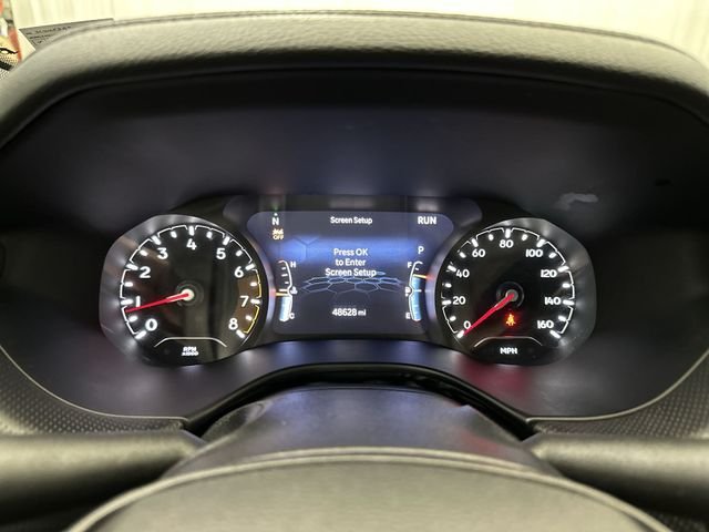 Used 2022 White Jeep Latitude image 12