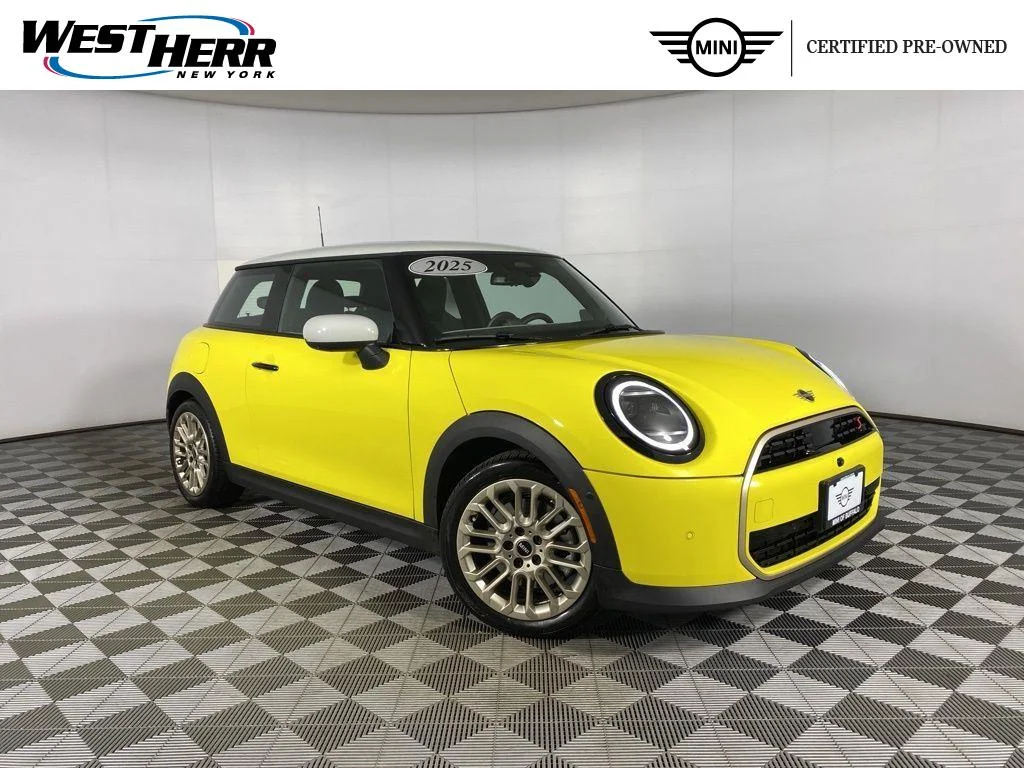 2025 MINI Hardtop Cooper S's photo