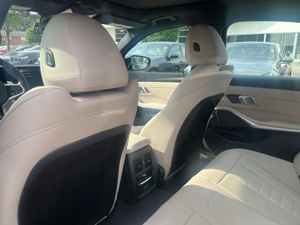 2025 BMW 3 Series 330i - Photo 28