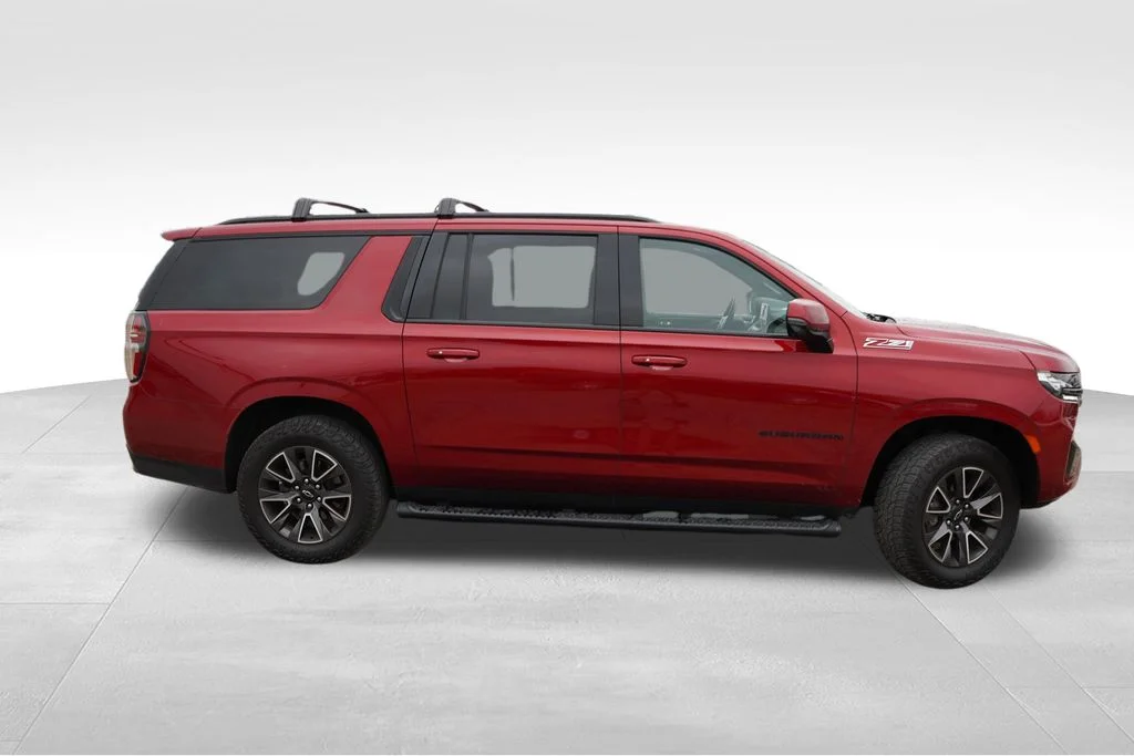Used 2022 Red Chevrolet Z71 image 2