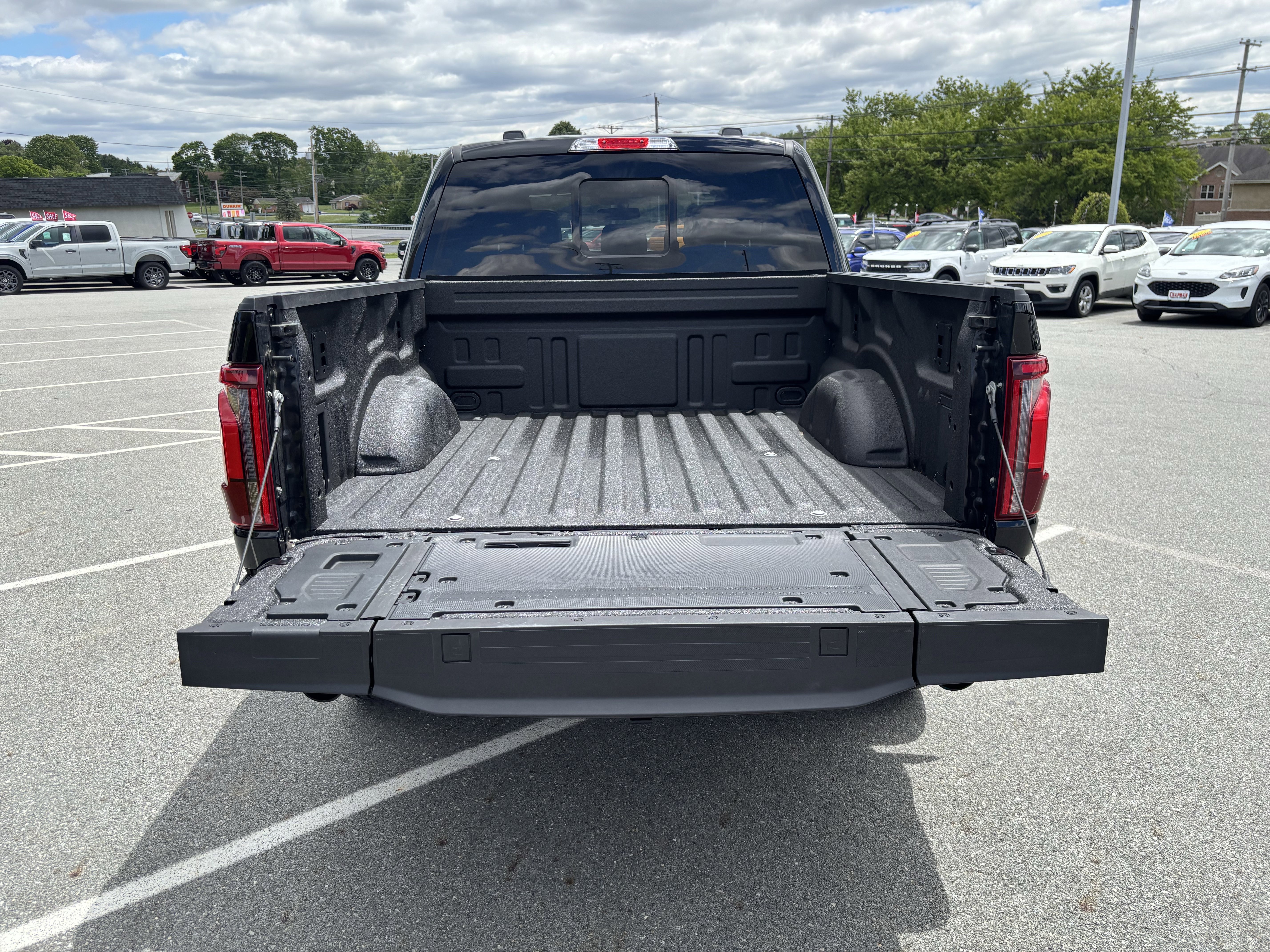 Used 2025 Black Ford LARIAT image 34