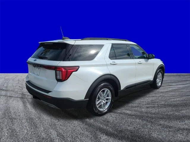 New 2026 Star White Metallic Tri-Coat Ford Active image 4