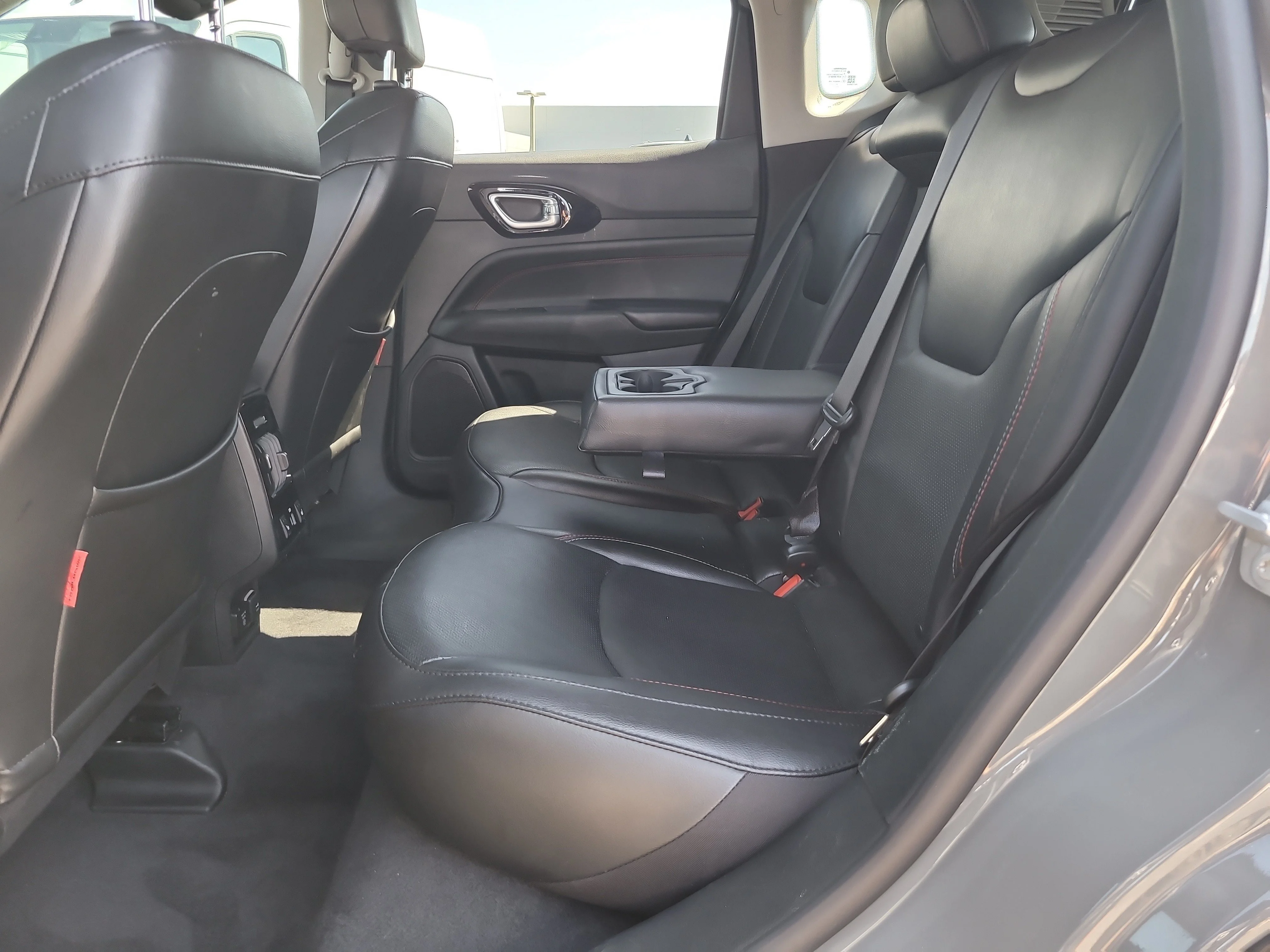 Used 2022 Sting-Gray Clearcoat Jeep Trailhawk image 11