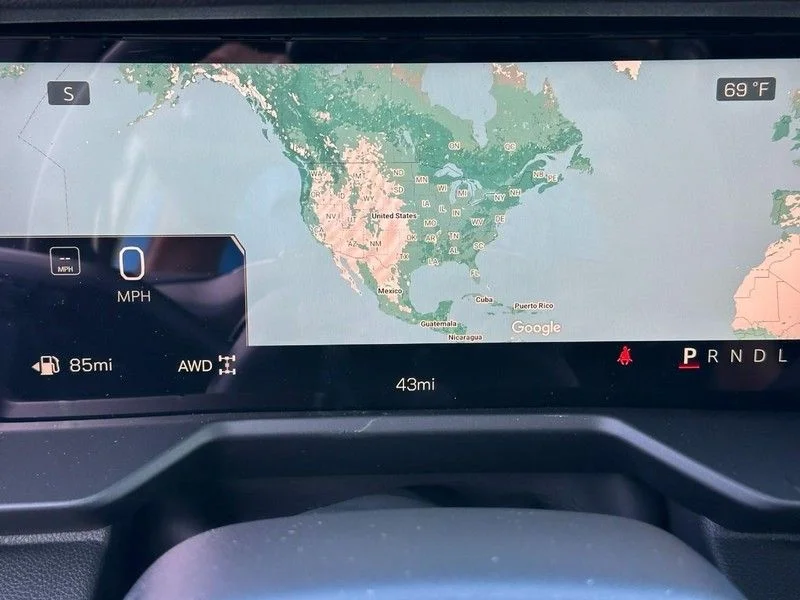 New 2026 Glacier White Tricoat GMC Elevation image 16