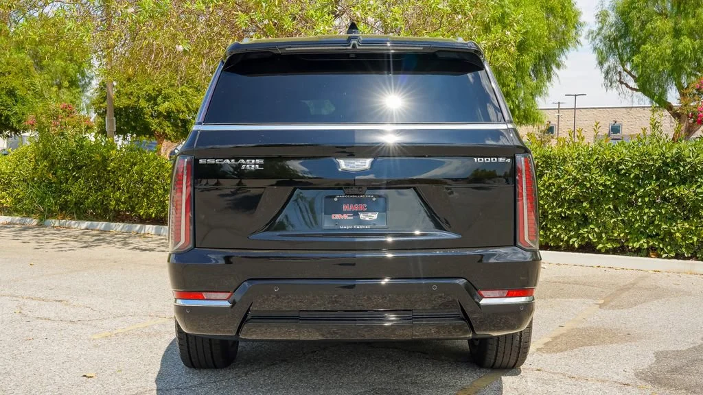 2026 Cadillac Escalade IQL Luxury - Photo 11