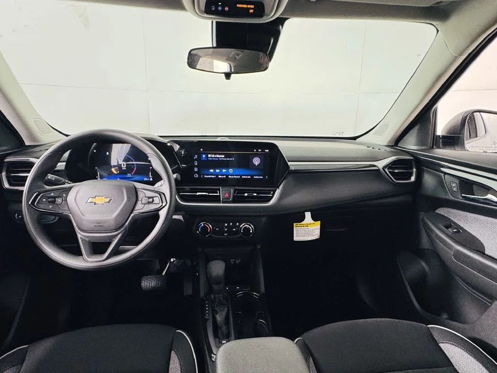 Used 2026 Summit White Chevrolet LS image 20