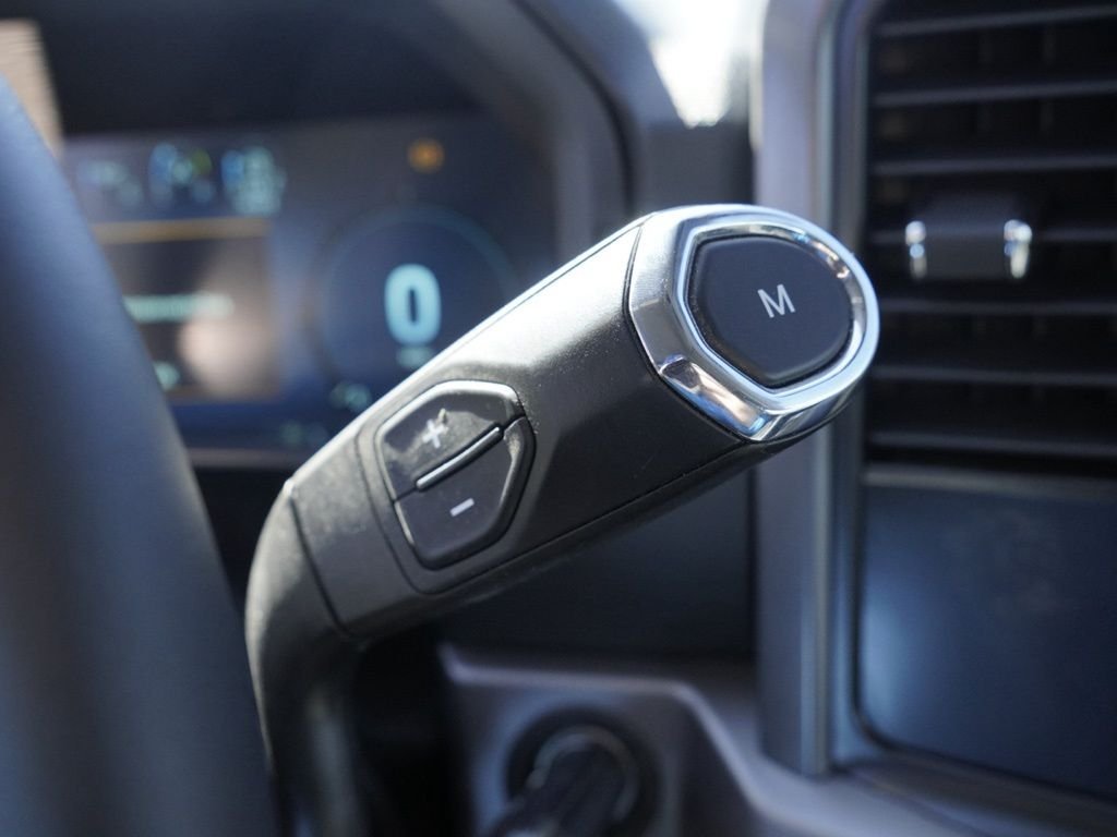 Used 2025 Silver Ford XLT image 12