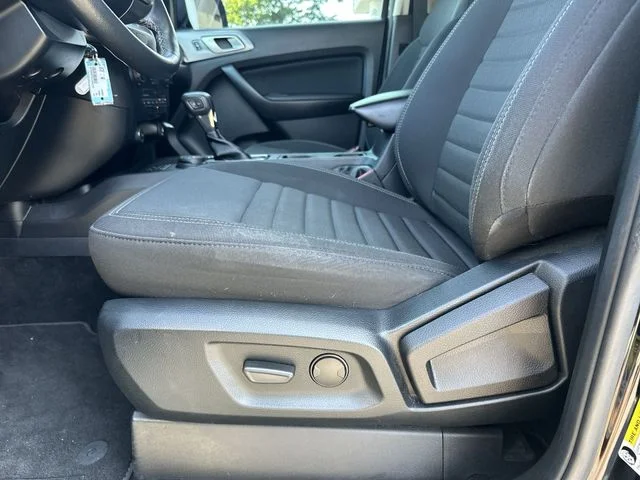 Used 2020 Black Ford XLT image 13
