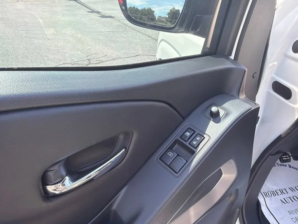 Used 2025 Glacier White Nissan SV image 15