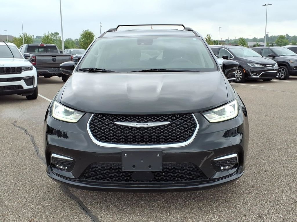 Used 2022 Chrysler Pacifica Touring L with VIN 2C4RC1BG3NR142547 for sale in Richmond, MI