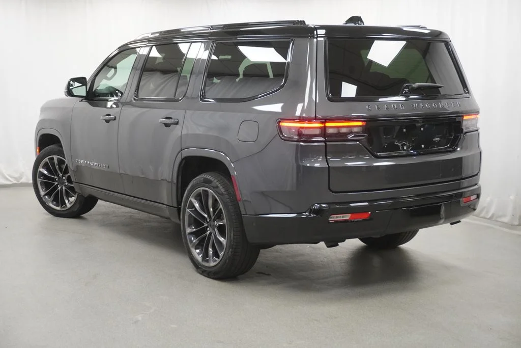 Certified Used 2025 Gray Jeep Series III Obsidian image 14
