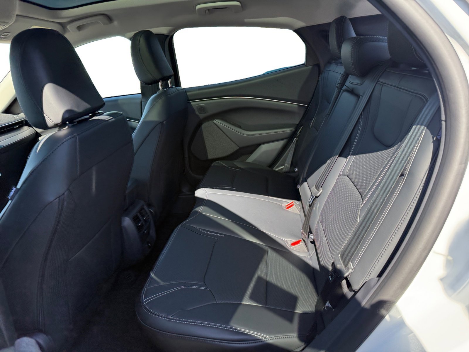 New 2026 Star White Metallic Tri-coat Ford Premium image 16