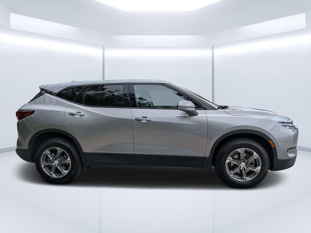 Used 2023 Gray Chevrolet LT image 2