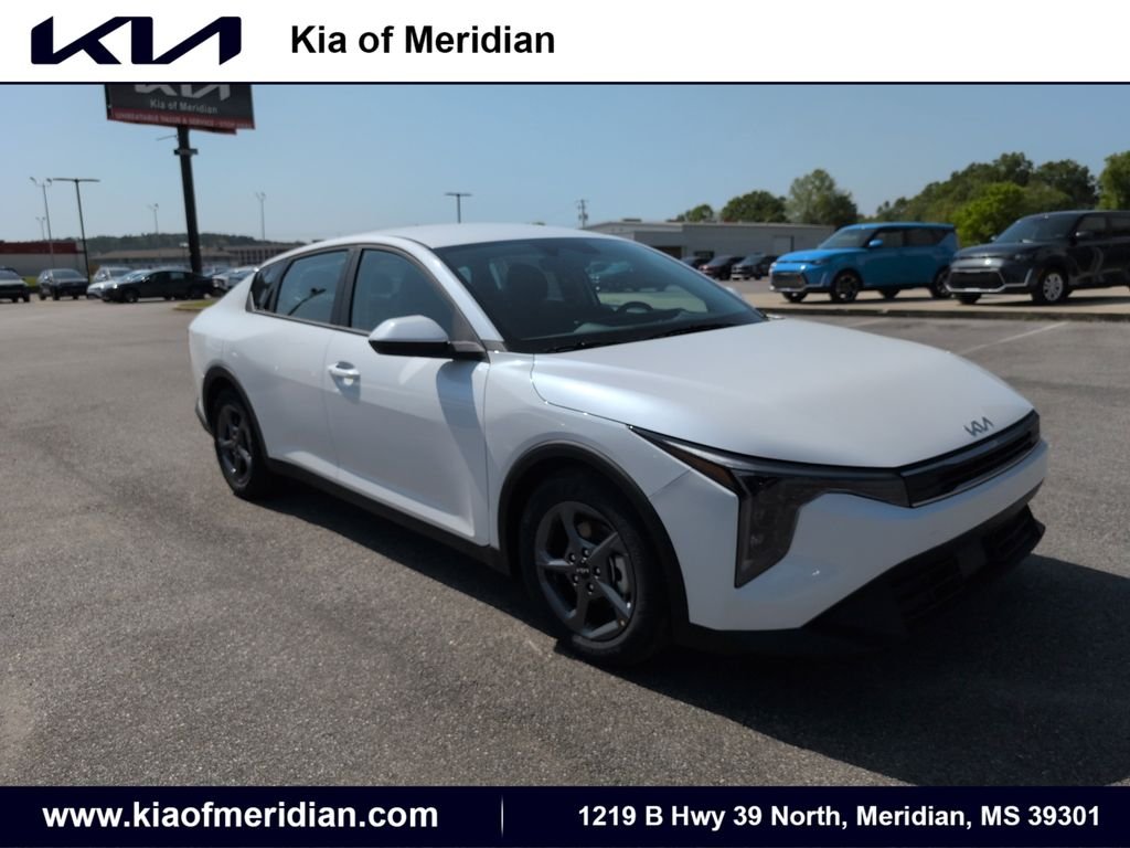 2025 Kia K4 LXS