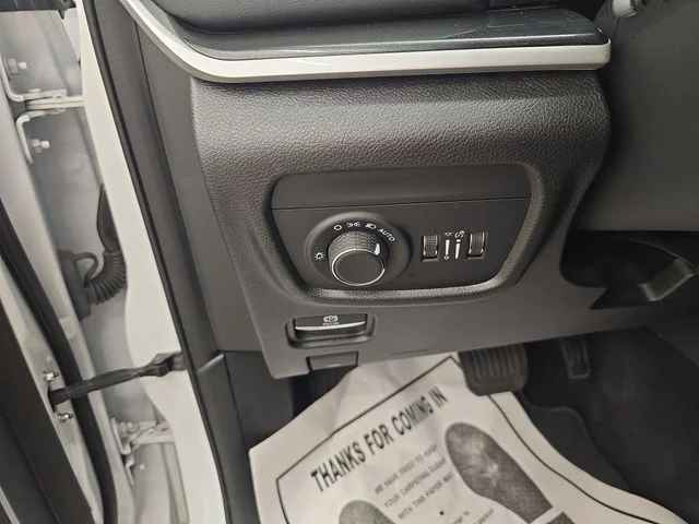 Used 2022 Bright White Clearcoat Jeep Altitude image 35