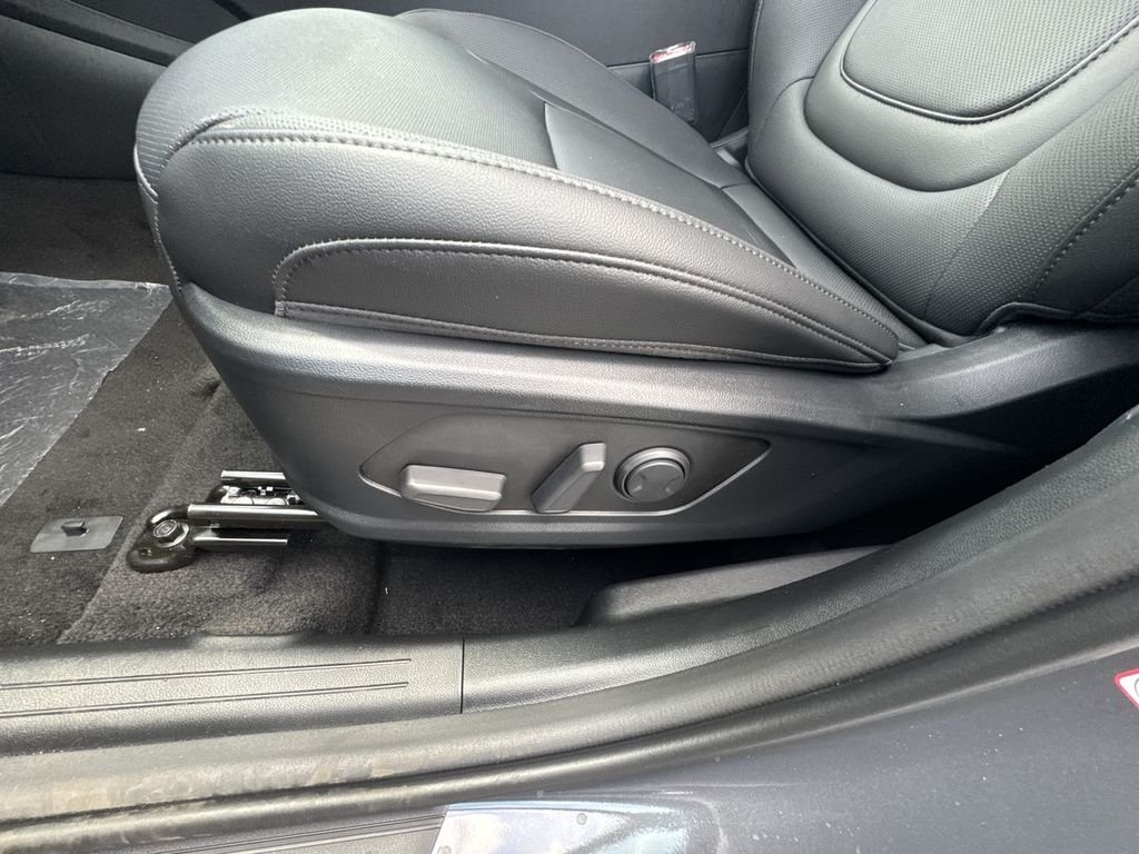 New 2026 Gray Hyundai SEL image 18