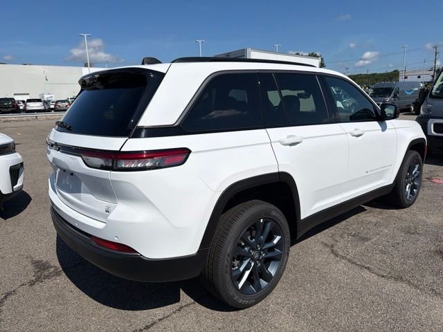 New 2026 Bright White Clear-Coat Exterior Paint Jeep  image 3