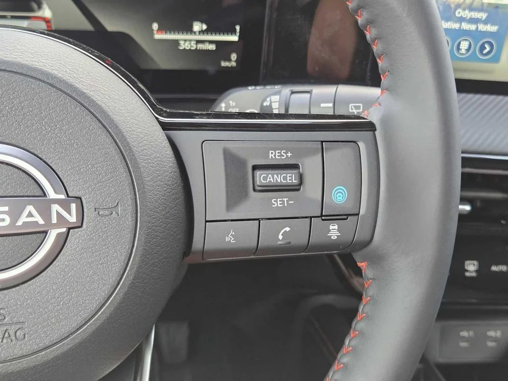2025 Nissan Kicks SR - Photo 25
