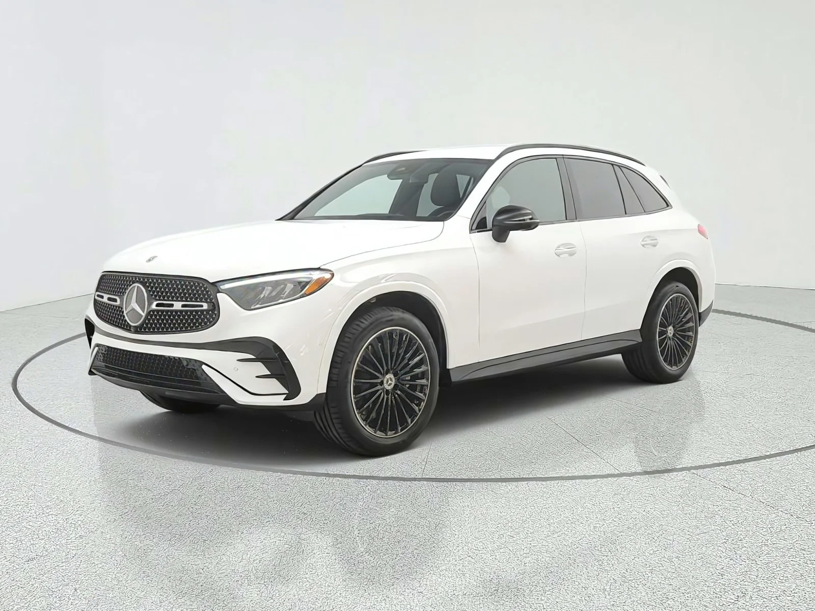 Used 2024 Polar White Mercedes-Benz GLC 300 SUV image 1
