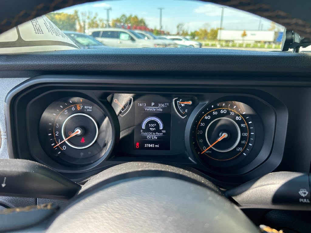 Used 2024 Black Jeep Sport S image 15