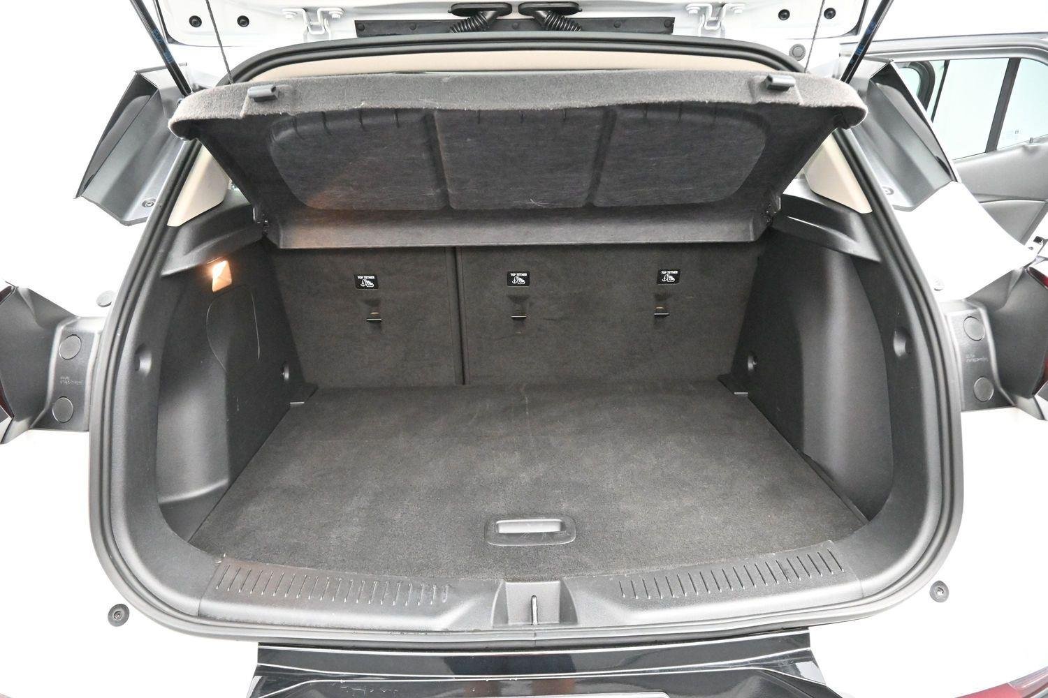 Used 2024 Summit White Buick Sport Touring image 9
